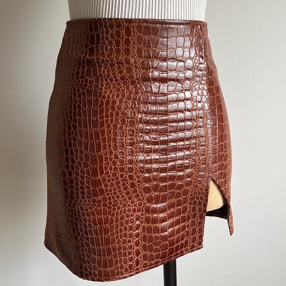 Motel Rocks Mini - Picture 2 of 7